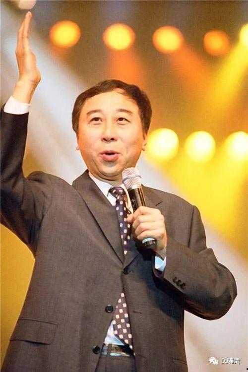 冯巩吃瓜群众说电影,揭秘电影背后的趣味故事